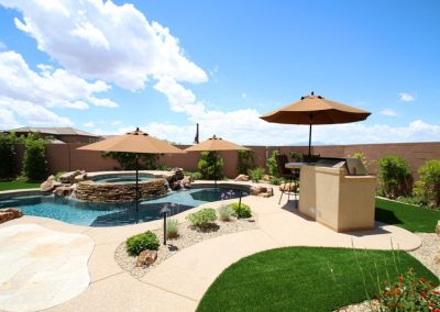 Buckeye pools with baja shelf